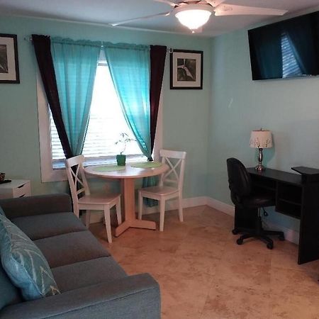 Tampa Bay Beautiful Apartment And Private Jacuzzi エクステリア 写真