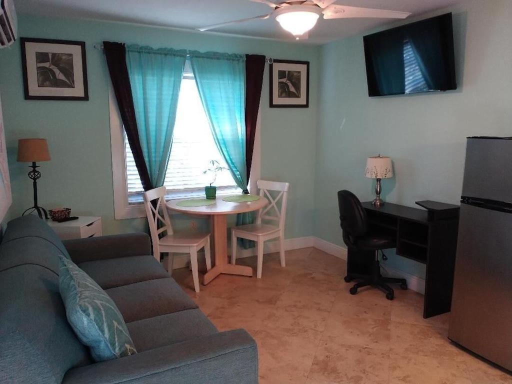 Tampa Bay Beautiful Apartment And Private Jacuzzi エクステリア 写真